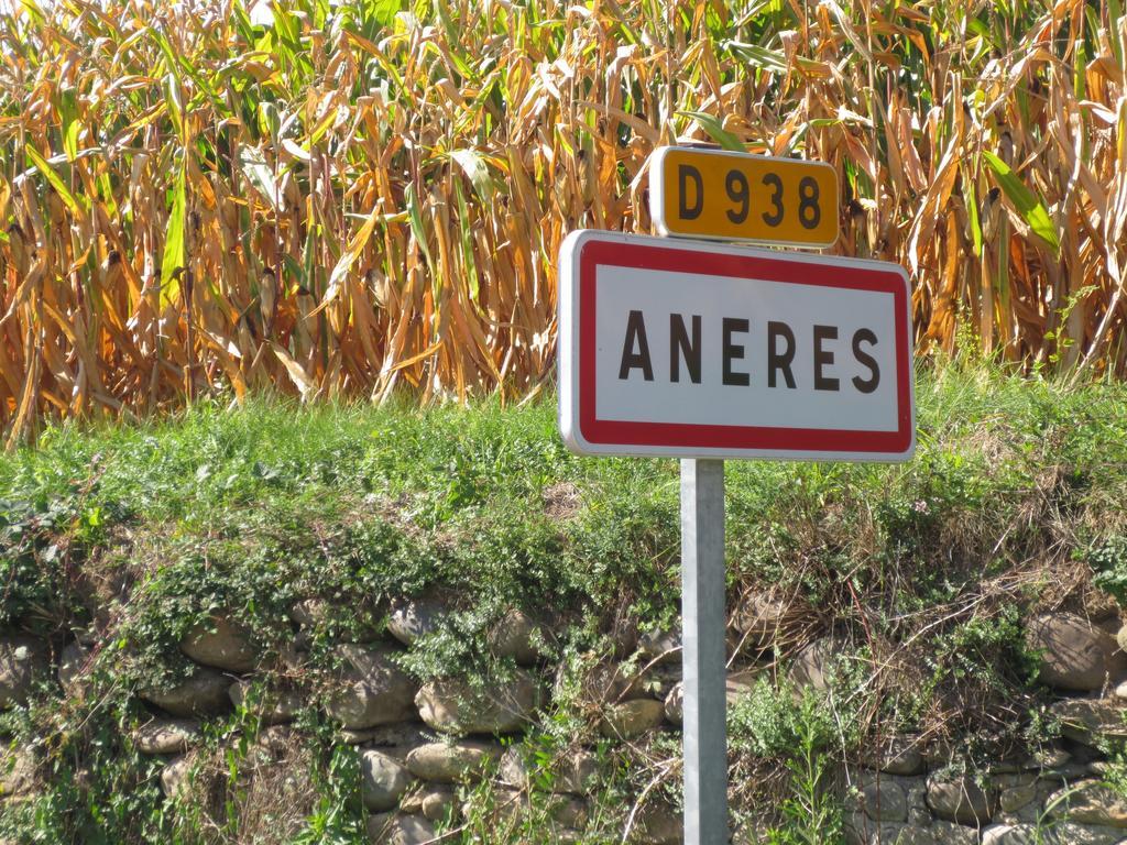 Gite Les Arrebourits 4 Etoiles Aneres Exterior photo
