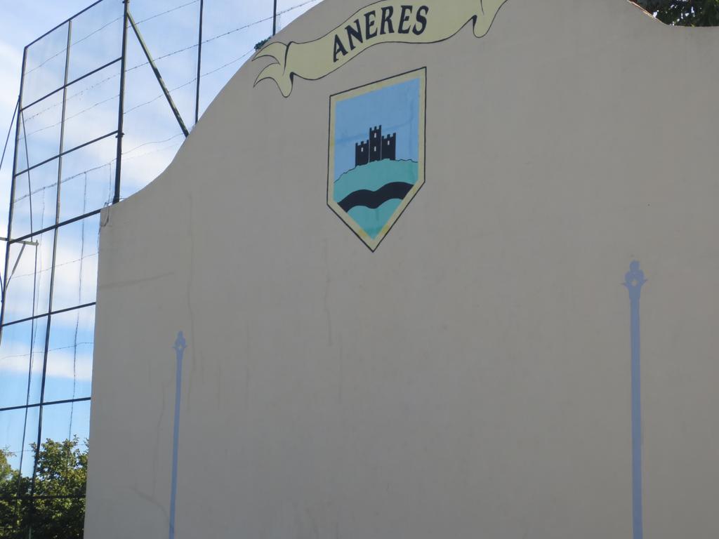 Gite Les Arrebourits 4 Etoiles Aneres Exterior photo